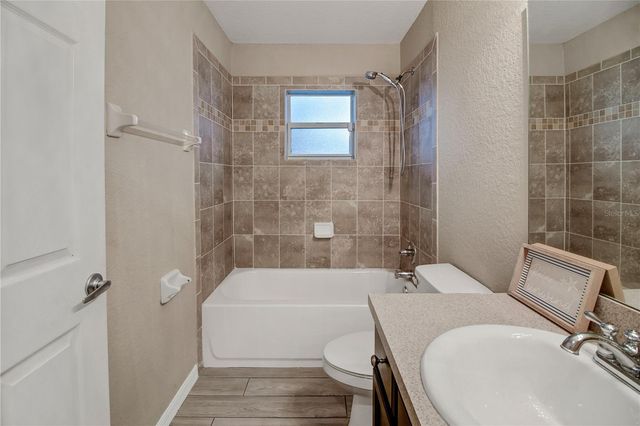 314 STONE CASTLE LOOP, Lady Lake, FL 32159