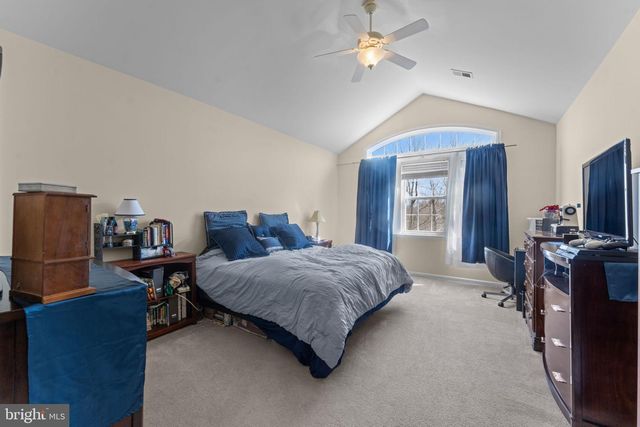 13879 GULLANE DR, Woodbridge, VA 22191