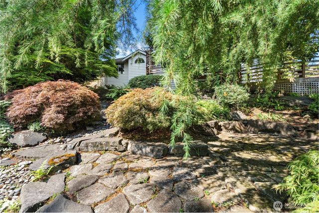 7317 Stanich Avenue, Gig Harbor, WA 98335