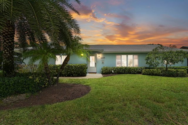 11249 Pine Valley Drive, Wellington, FL 33414