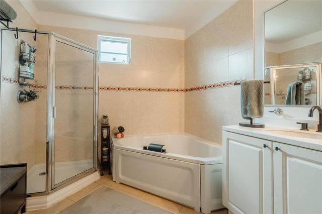 3 B, Dorado, PR 00646