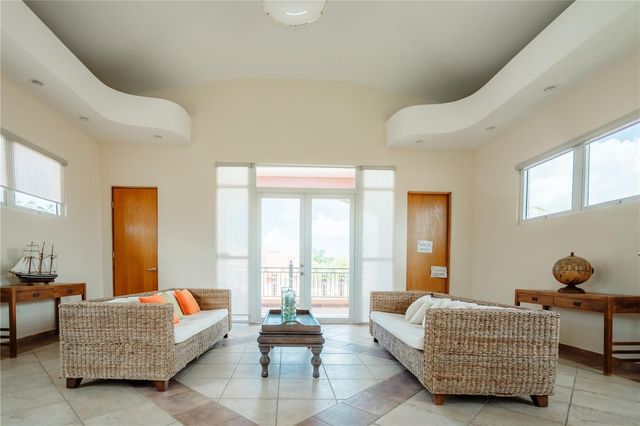 3 B, Dorado, PR 00646