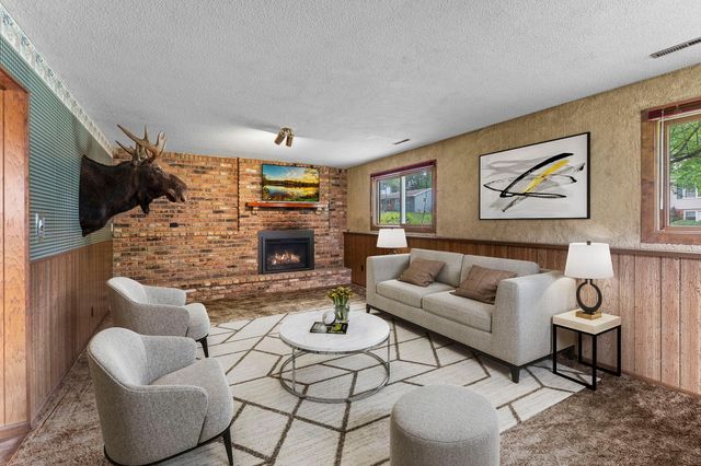 1445 Brittany Road, Hastings, MN 55033