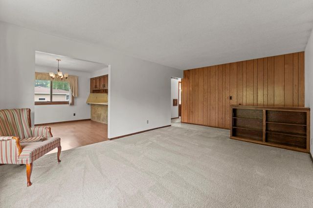 1445 Brittany Road, Hastings, MN 55033