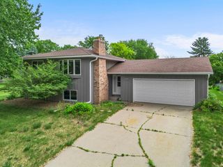 1445 Brittany Road, Hastings, MN 55033