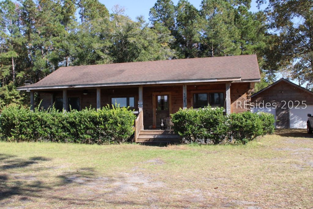 1138 Mill Pond Rd, Varnville, SC 29944