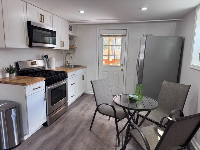 547 Windsor Drive, Forest Park, GA 30297