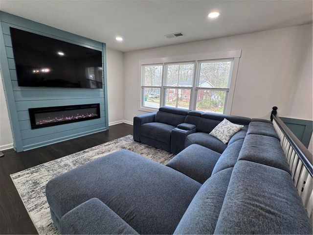 547 Windsor Drive, Forest Park, GA 30297