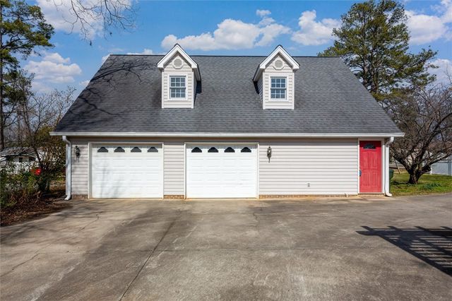 302 W Hampton Avenue, Honea Path, SC 29654