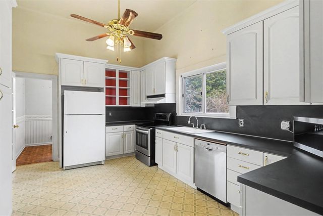 302 W Hampton Avenue, Honea Path, SC 29654