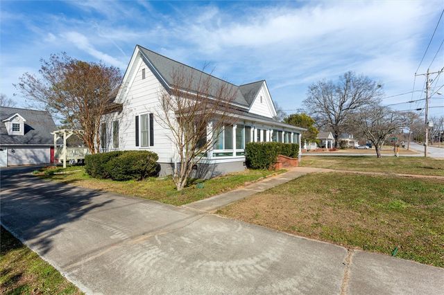 302 W Hampton Avenue, Honea Path, SC 29654