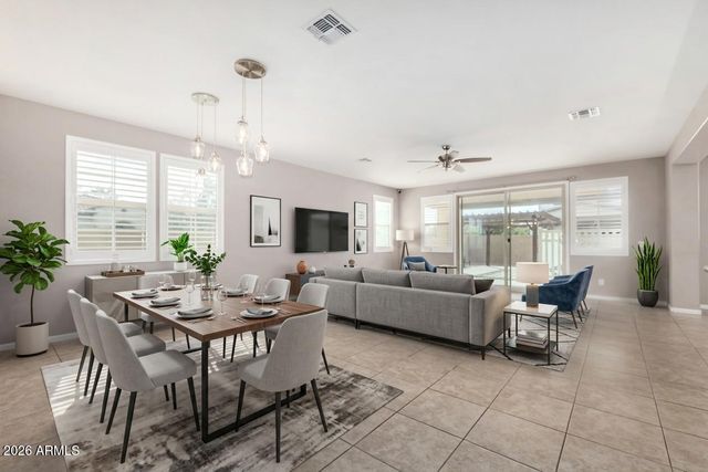 1527 W WINDHAVEN Avenue, Gilbert, AZ 85233