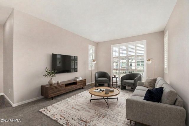 1527 W WINDHAVEN Avenue, Gilbert, AZ 85233