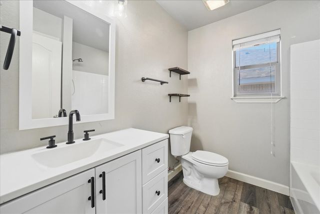 809 Rambling Court, Granbury, TX 76049