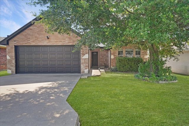 809 Rambling Court, Granbury, TX 76049