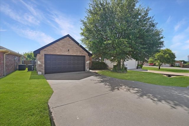 809 Rambling Court, Granbury, TX 76049