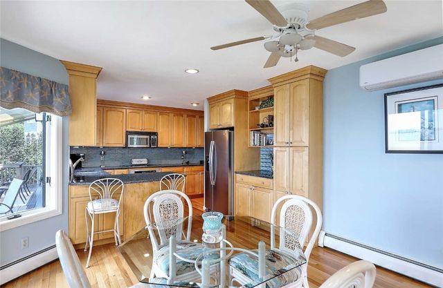 129 Seaside Drive, Jamestown, RI 02835