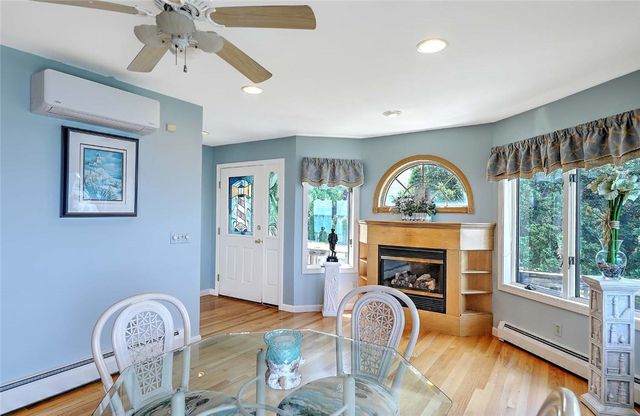 129 Seaside Drive, Jamestown, RI 02835