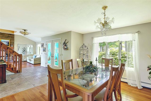 129 Seaside Drive, Jamestown, RI 02835