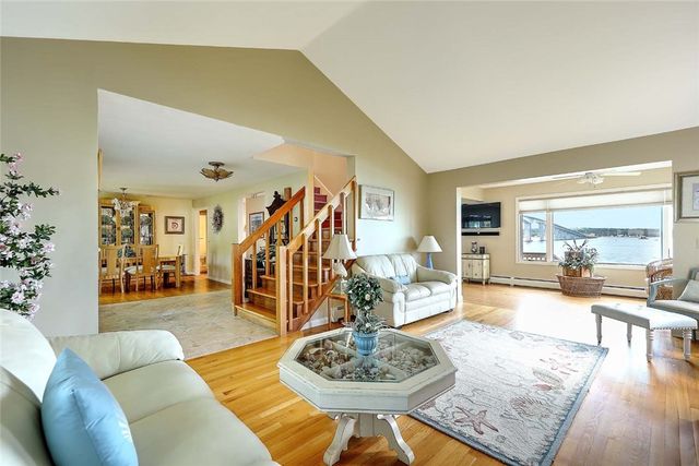 129 Seaside Drive, Jamestown, RI 02835