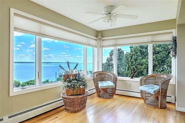 129 Seaside Drive, Jamestown, RI 02835
