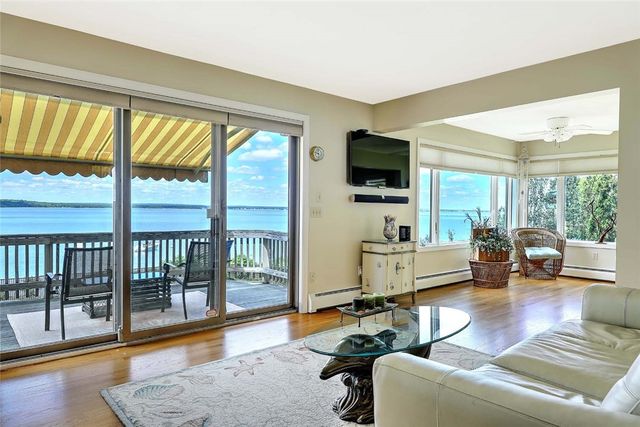 129 Seaside Drive, Jamestown, RI 02835