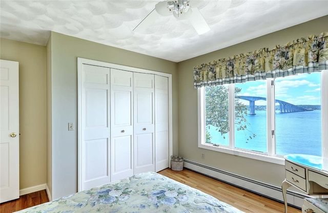 129 Seaside Drive, Jamestown, RI 02835