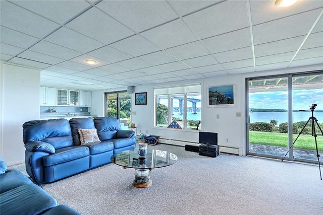 129 Seaside Drive, Jamestown, RI 02835