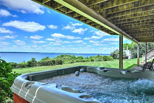 129 Seaside Drive, Jamestown, RI 02835