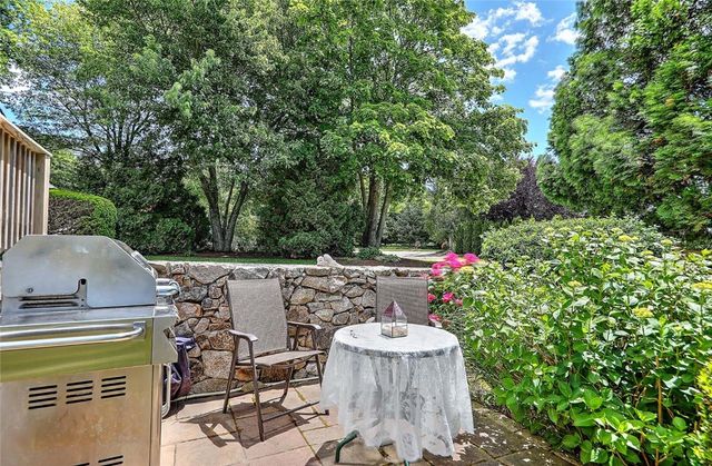 129 Seaside Drive, Jamestown, RI 02835