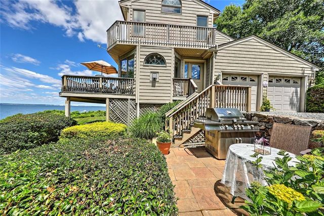 129 Seaside Drive, Jamestown, RI 02835