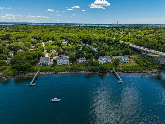 129 Seaside Drive, Jamestown, RI 02835