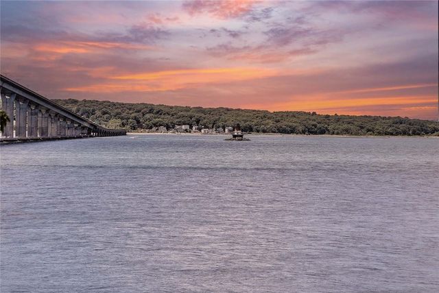 129 Seaside Drive, Jamestown, RI 02835