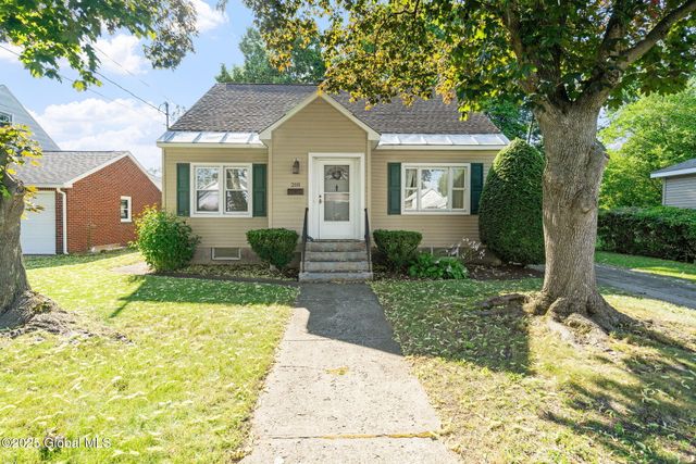 218 Fifteenth Street, Schenectady, NY 12306