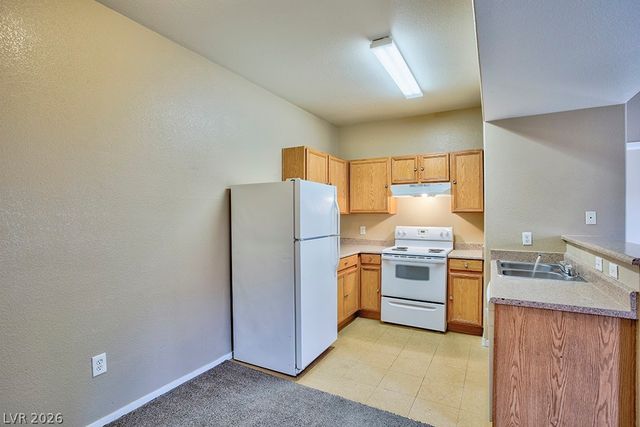 2161 Hussium Hills Street 203, Las Vegas, NV 89108