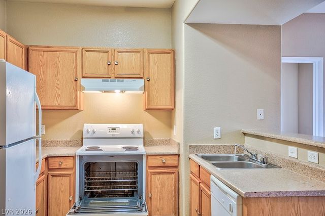 2161 Hussium Hills Street 203, Las Vegas, NV 89108