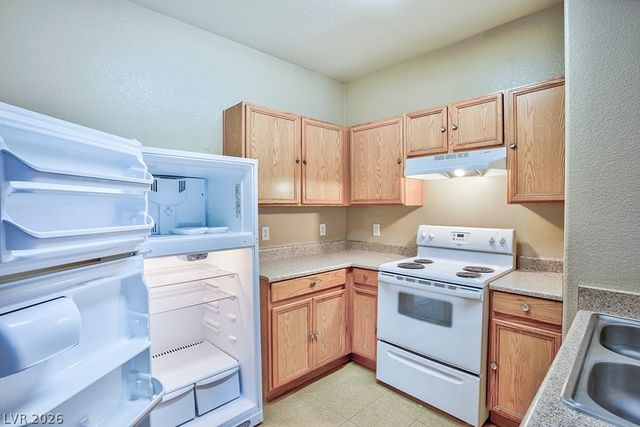 2161 Hussium Hills Street 203, Las Vegas, NV 89108