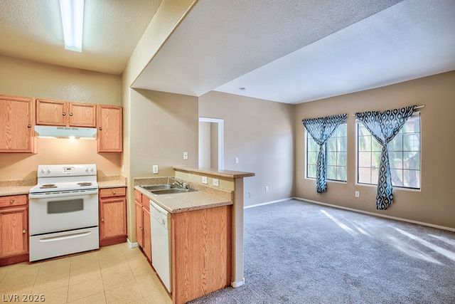 2161 Hussium Hills Street 203, Las Vegas, NV 89108