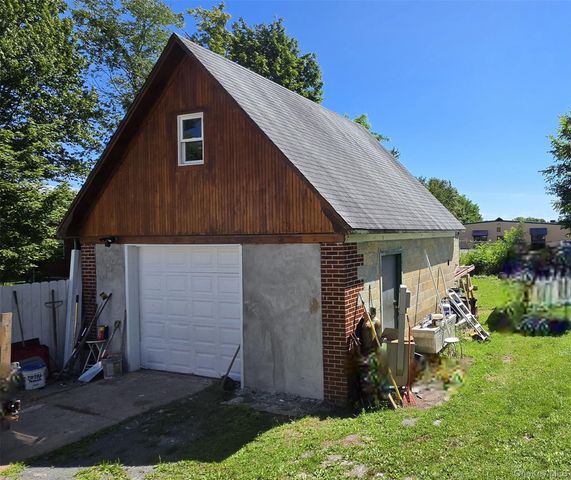 31 Cottage Street, Monticello, NY 12701