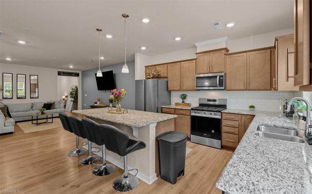 903 Falls Grove Trail, High Point, NC 27265