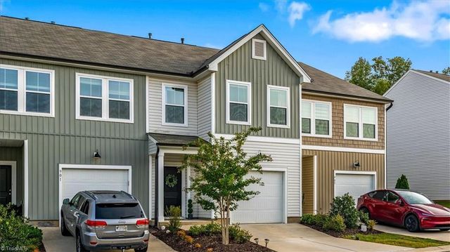 903 Falls Grove Trail, High Point, NC 27265