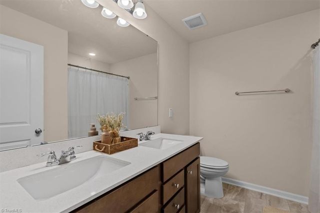 903 Falls Grove Trail, High Point, NC 27265