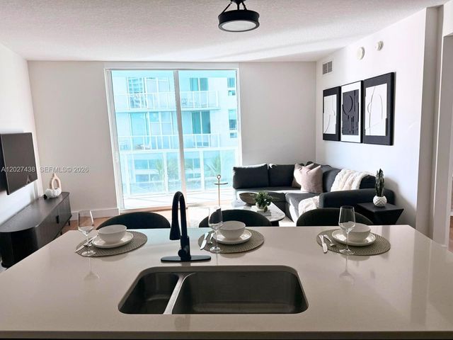 1900 N Bayshore Dr 1417, Miami, FL 33132