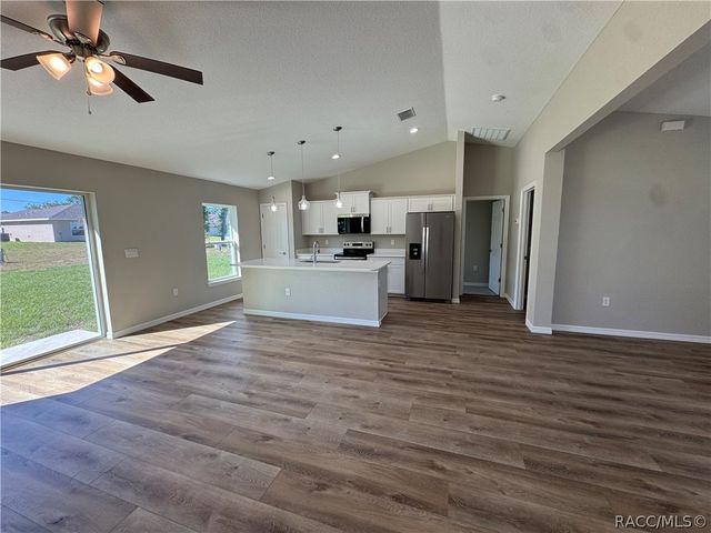 8781 N Quarry Drive, Citrus Springs, FL 34434