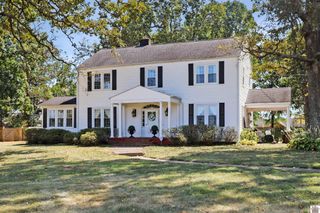 2149 State Route 94W, Murray, KY 42071