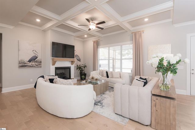302 Forest Edge Road, Piedmont, SC 29673