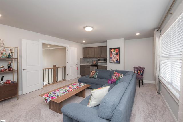 302 Forest Edge Road, Piedmont, SC 29673