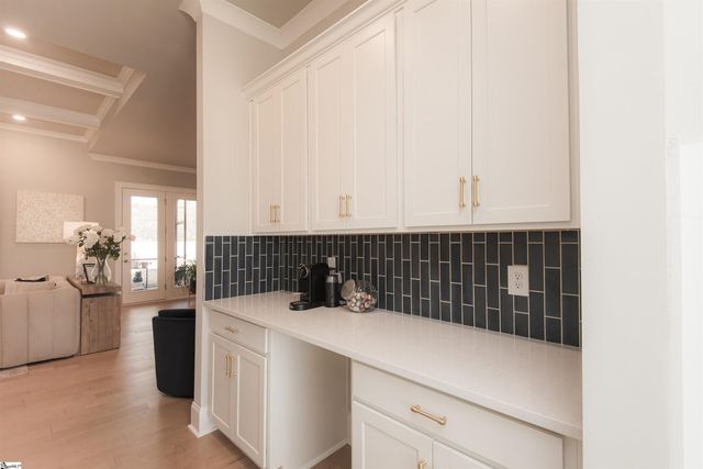 302 Forest Edge Road, Piedmont, SC 29673