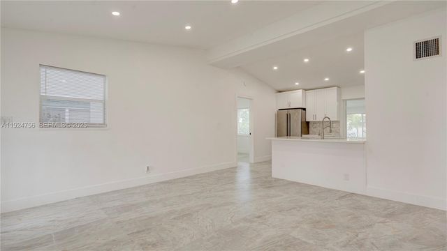 1035 NW 11th Ct, Fort Lauderdale, FL 33311