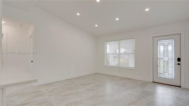 1035 NW 11th Ct, Fort Lauderdale, FL 33311